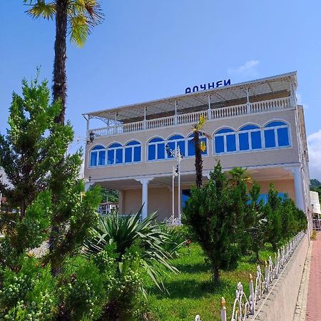 Отель Адунеи Сухум المظهر الخارجي الصورة